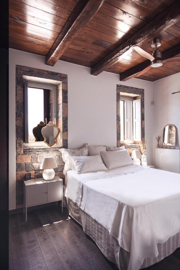 Villa Aiolos: Above The Sea, Within Agios Nikolaos Buitenkant foto