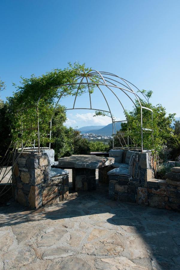Villa Aiolos: Above The Sea, Within Agios Nikolaos Buitenkant foto